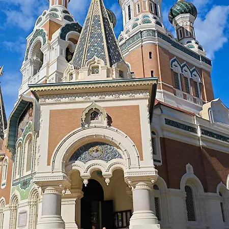 3p 72m2 Vue Exceptionnelle Cathedrale St Nicolas Et Nice