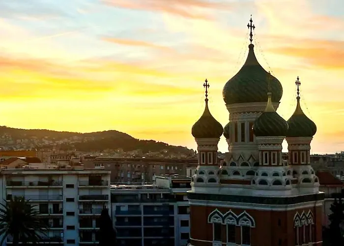 3p 72m2 Climatise Vue Exceptionnelle Cathedrale St Nicolas Et Nice